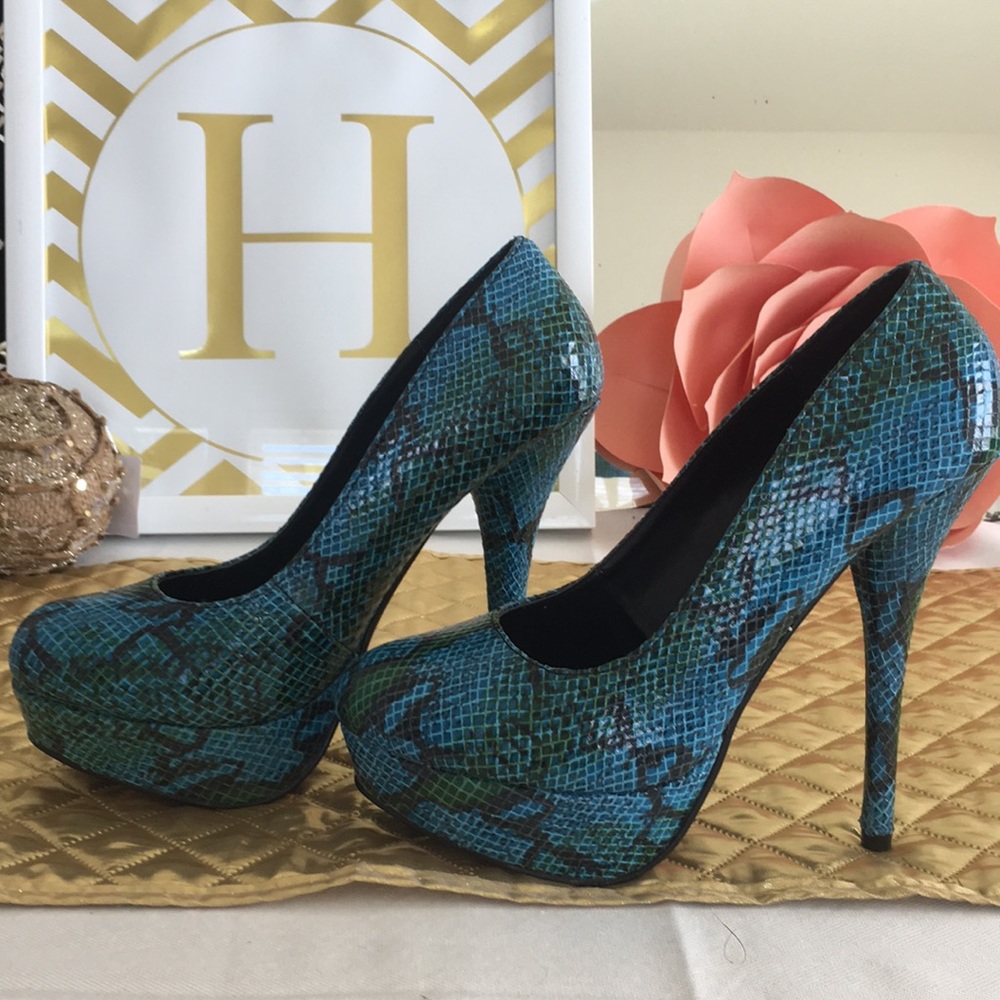 Blue python pump - Picture 6 of 6